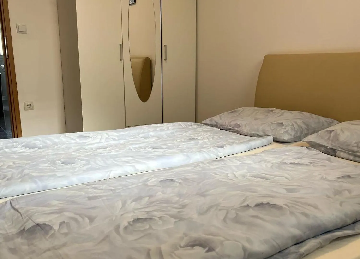 Apartments Ban Galizana