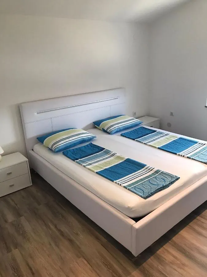 Apartments Ban Galizana