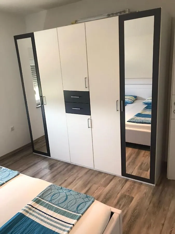 Apartments Ban Galižana