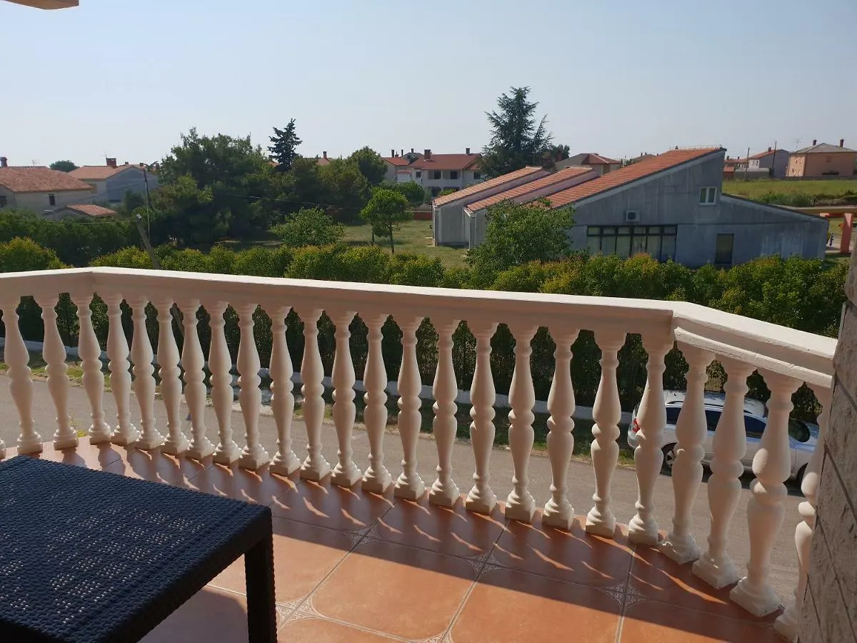 Apartments Ban Galižana كرواتيا